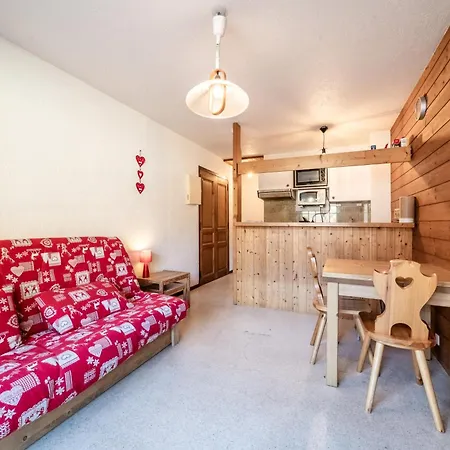 - Au Pieds Du Linga Apartment *