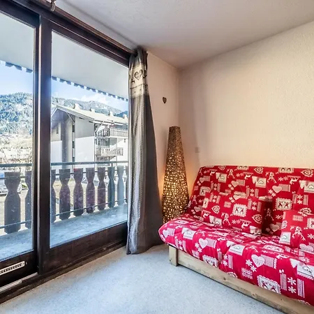 - Au Pieds Du Linga Apartment *