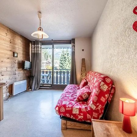 - Au Pieds Du Linga Apartment